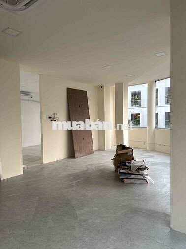 CẦN PASS LẠI MẶT BẰNG TẦNG 2 RỘNG 120m2 (nail spa, shop hoa, studio..)