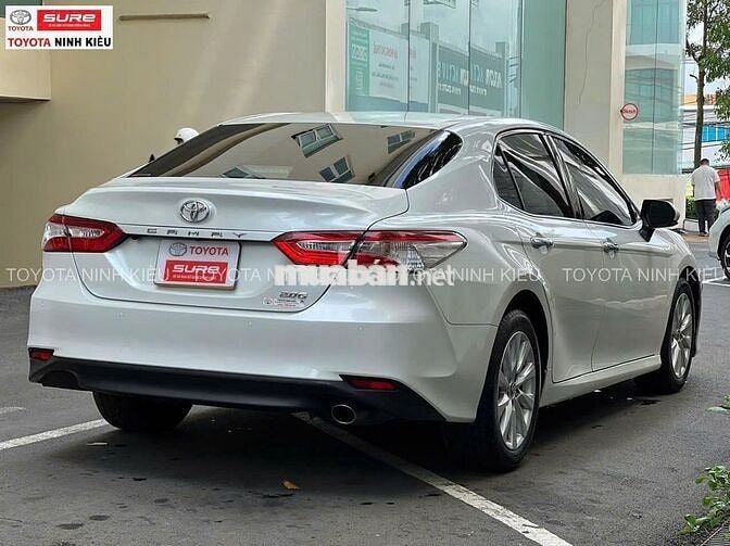 Camry 2.0G 2020 odo 69.000km cho vay 60% 48 tháng