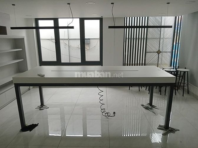 NHÀ MẶT TIỀN Nguyễn Thị MINH KHAI QUẬN 3,SÁT Ngã TƯ CMT8-NTMK NGAY Q1