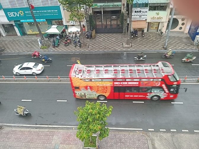 NHÀ MẶT TIỀN Nguyễn Thị MINH KHAI QUẬN 3,SÁT Ngã TƯ CMT8-NTMK NGAY Q1