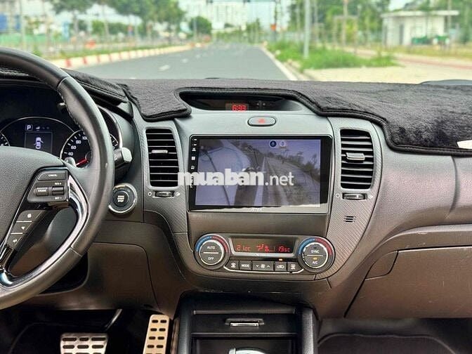 Kia Cerato 2017 2.0AT 90000 km Trắng