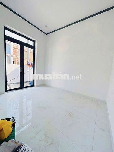 Nhà C4 Khu Dân Cư Long Chiến Bao Đẹp Sang Thoáng