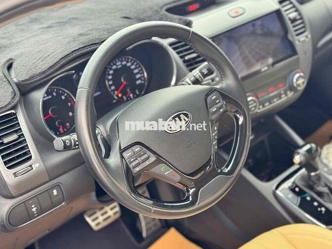 Kia Cerato 2017 2.0AT 90000 km Trắng