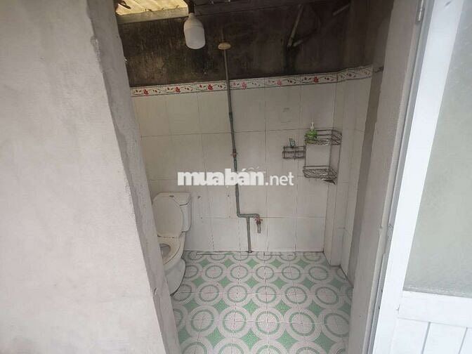 Phòng trọ rộng rãi có sân vườn 1tr7