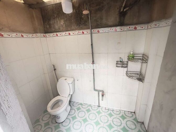 Phòng trọ rộng rãi có sân vườn 1tr7