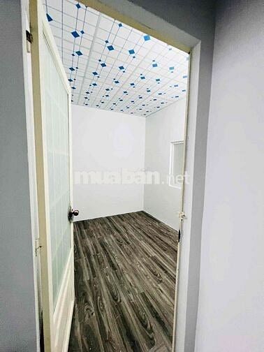 NHÀ HẼM 1/ quang trung cách chợ hoc mon 30m . MỚI ĐẸP