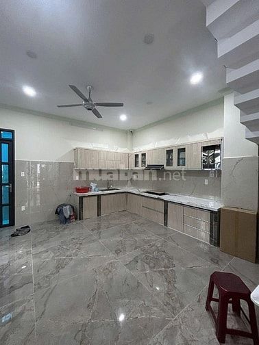 Cho thuê nhà mới xây hẻm xe hơi 6m Lạc Long Quân P8 Q Tb
