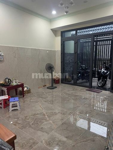 Cho thuê nhà mới xây hẻm xe hơi 6m Lạc Long Quân P8 Q Tb