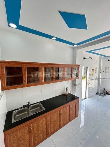BÁN NHÀ GẦN HÓC MÔN ĐƯỜNG XE HƠI SÁT CHỢ - GIÁ CHỐT 8XX TRẢ TRƯỚC 690