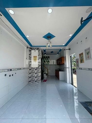 BÁN NHÀ GẦN HÓC MÔN ĐƯỜNG XE HƠI SÁT CHỢ - GIÁ CHỐT 8XX TRẢ TRƯỚC 690