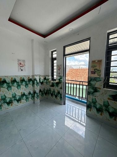 BÁN NHÀ GẦN HÓC MÔN ĐƯỜNG XE HƠI SÁT CHỢ - GIÁ CHỐT 8XX TRẢ TRƯỚC 690