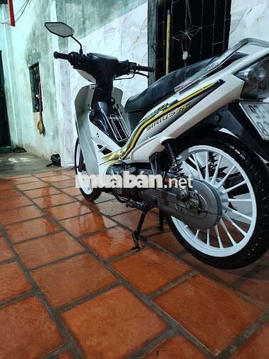 Yamaha Sirius màu Trắng
