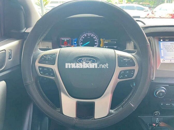 Ford Everest 2019 Trend 2.0L máy dầu, màu đen,7v5