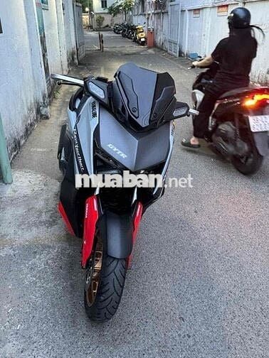 Yamaha Xmax 300 2025 4000 km Đen