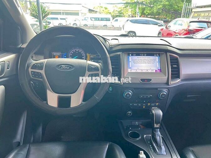 Ford Everest 2019 Trend 2.0L máy dầu, màu đen,7v5