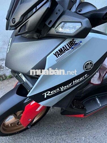 Yamaha Xmax 300 2025 4000 km Đen