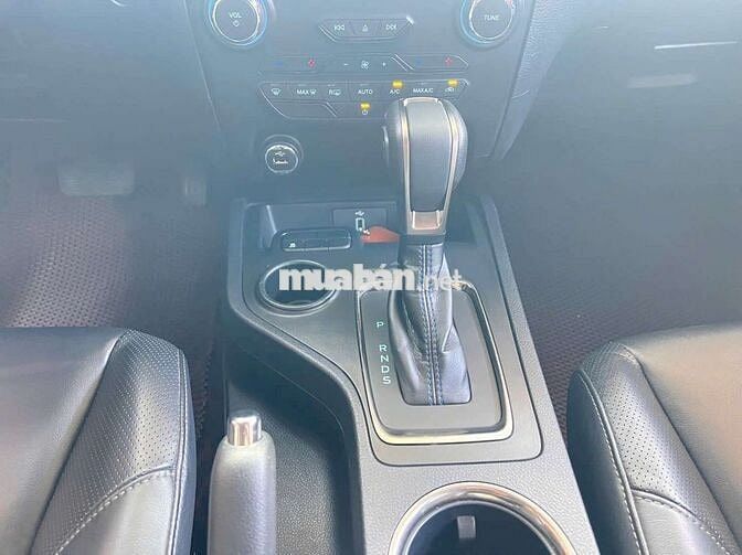 Ford Everest 2019 Trend 2.0L máy dầu, màu đen,7v5
