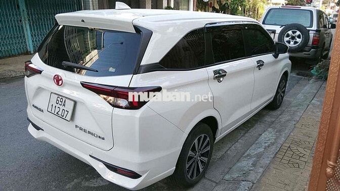 Xe GĐ Toyota avanza 2023 số tự động