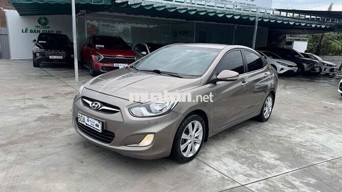Hyundai Accent 2012 1.4 MT - 142000 km