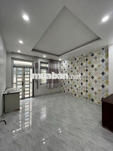 NHÀ 4PN SẴN MÁY LẠNH - OTO VAO TẬN NHÀ - ĐƯỜNG 22 LINH ĐÔNG - TĐ