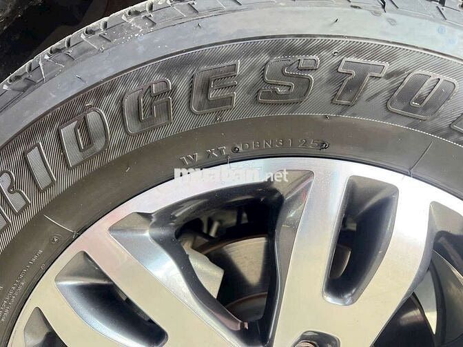 Ford Everest 2019 Trend 2.0L máy dầu, màu đen,7v5