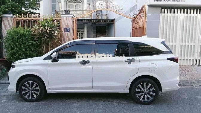 Xe GĐ Toyota avanza 2023 số tự động