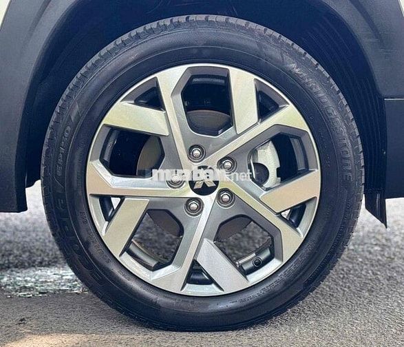 Mitsubishi Xpander Cross 2025 Trắng