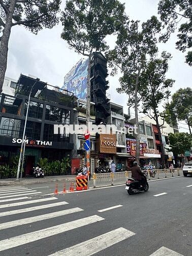 Cho thuê Góc 2 MT Nguyễn Tri Phương Q10 , 12x18m, 2 lầu , 120 triệu
