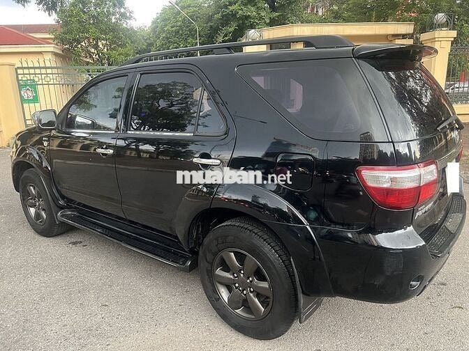 Toyota Fortuner V 2009 2.7L Đen