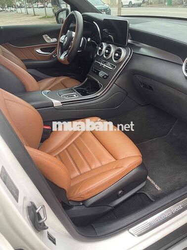 Mercedes GLC300 V1 2022 Trắng 54000 km