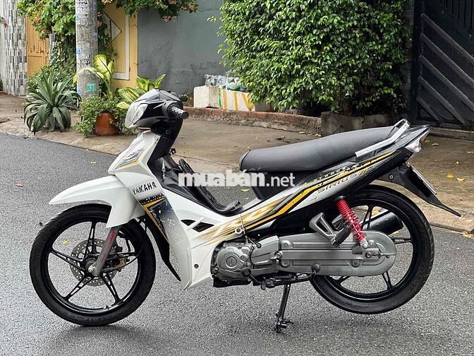 Yamaha Sirius 2012 Trắng đen mok len ken 95 %