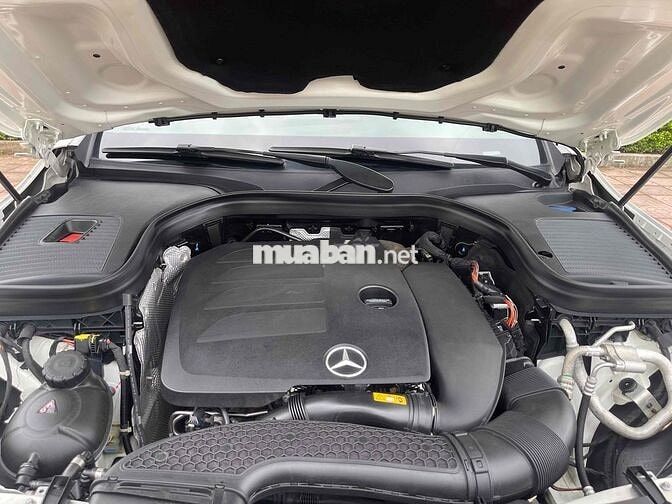 Mercedes GLC300 V1 2022 Trắng 54000 km