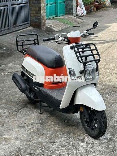 Yamaha Cuxi Cam Trắng Tự động