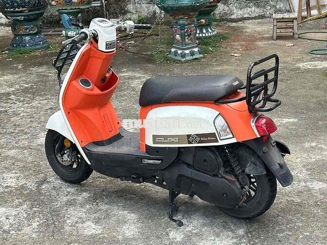 Yamaha Cuxi Cam Trắng Tự động