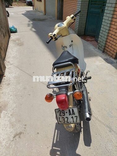Xe máy Cub 50cc Vàng kem Đã sử dụng