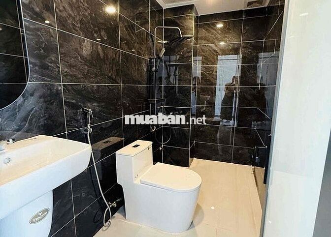 🏡 CHO THUÊ NHÀ KIỆT Ô TÔ TẬN SÂN ĐƯỜNG LÊ ĐỘ – TRUNG TÂM THANH KHÊ