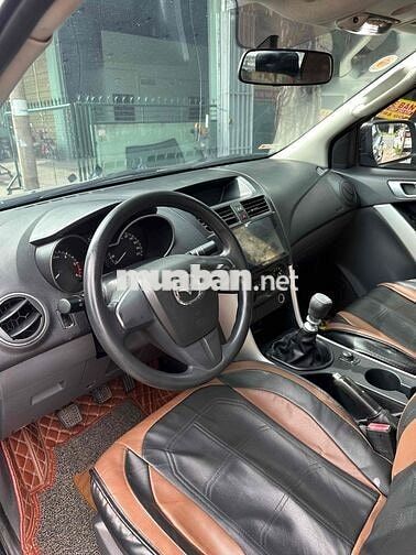 Mazda 5 chỗ màu Đen