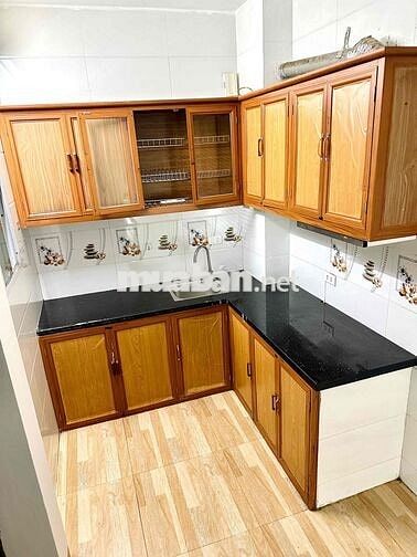 Chính chủ cho thuê nhà nguyên căn 40mx5 tầng ở Linh đàm, để được oto