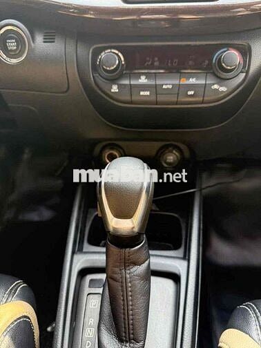 Suzuki Ertiga GLX 2020 Trắng