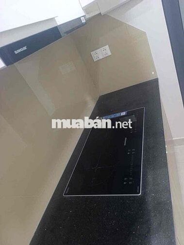 Chủ cần tiền ra căn hộ 2pn view hồ đá đẹp nhất HT Pearl.
