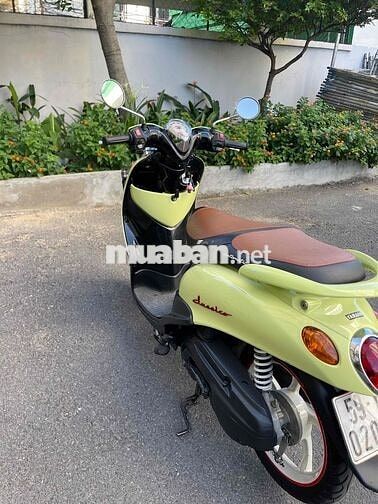 Yamaha Classic vàng chanh