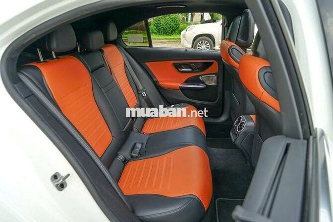 Mercedes-Benz C300 AMG Trắng Mới
