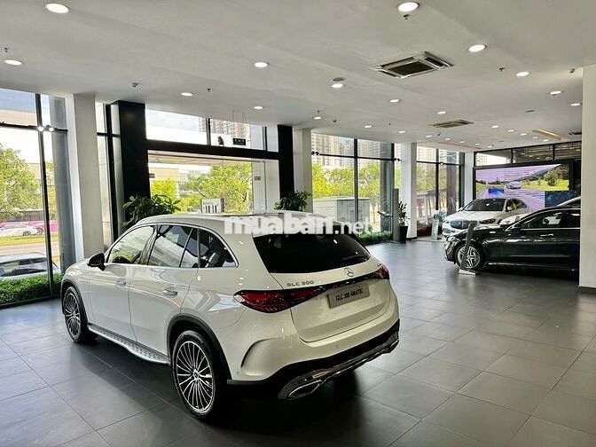 Mercedes-Benz GLC 300 4MATIC Trắng