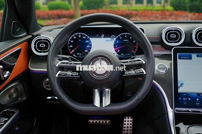 Mercedes-Benz C300 AMG Trắng Mới
