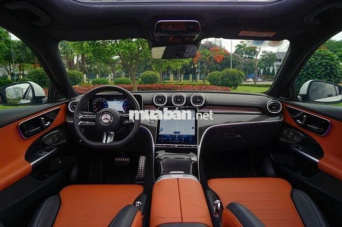 Mercedes-Benz C300 AMG Trắng Mới