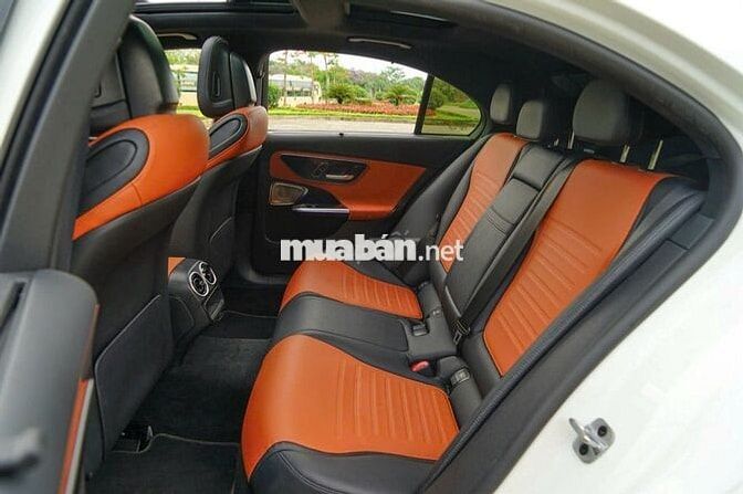 Mercedes-Benz C300 AMG Trắng Mới