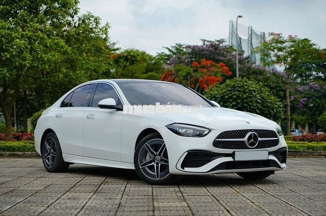 Mercedes-Benz C300 AMG Trắng Mới