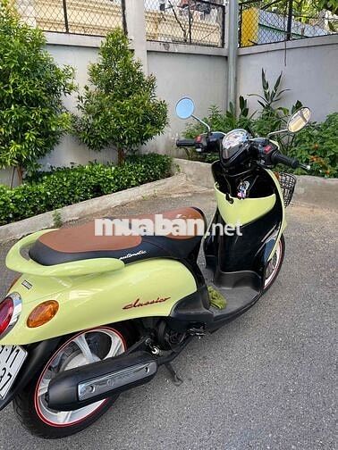 Yamaha Classic vàng chanh