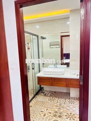 CHO THUÊ CĂN HỘ VẠN PHÚC, 2PN , DT 100M2 , 3 WC