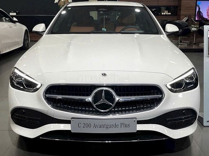 Mercedes-Benz C200 Plus V4 Trắng